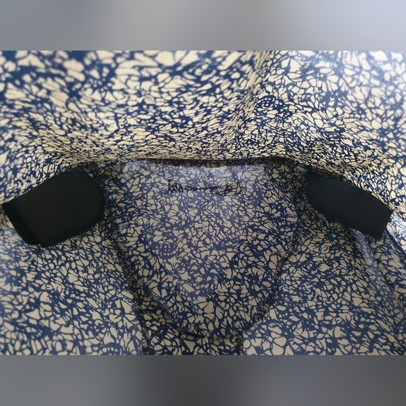 Vintage Cinq Deux Beige & Navy Two Piece V-Neck Blouse & Pleated Skirt - Picture 6 of 12